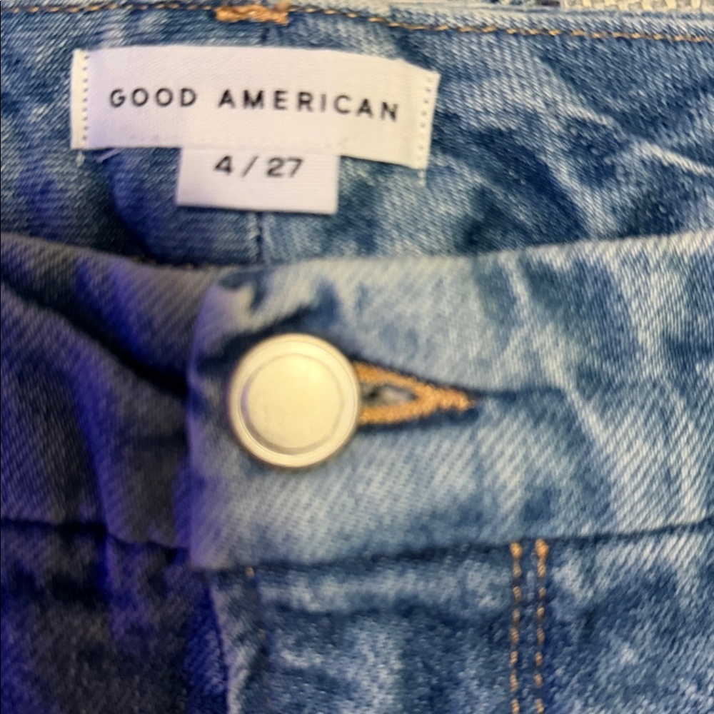 Good American High Rise Light Blue Distressed Jeans - Picture 2 of 9